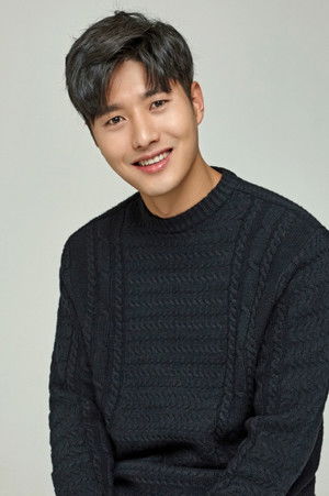 Shin Yoon-ju