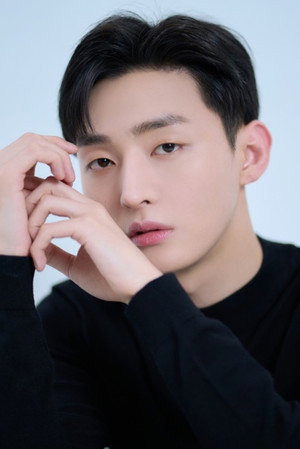 윤지성